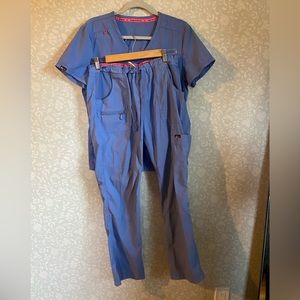 Koi Scrub Set